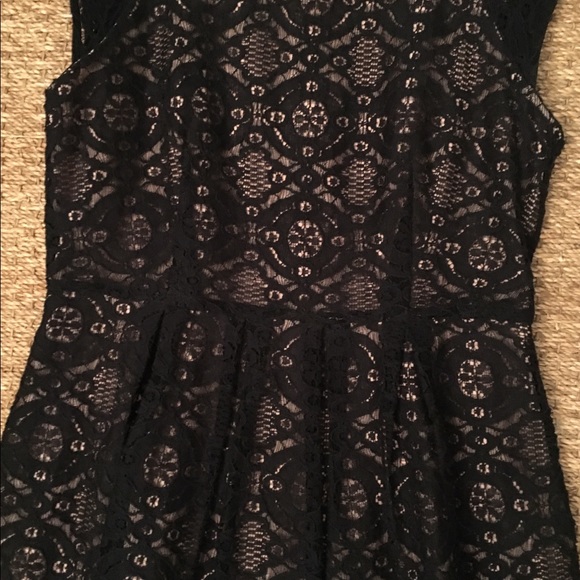 Pink and black lace dress size medium Forever 21 - Picture 3 of 4